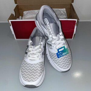 New Balance CUSH wx711 v2 - NEW IN BOX - Size 7 B (Medium width)